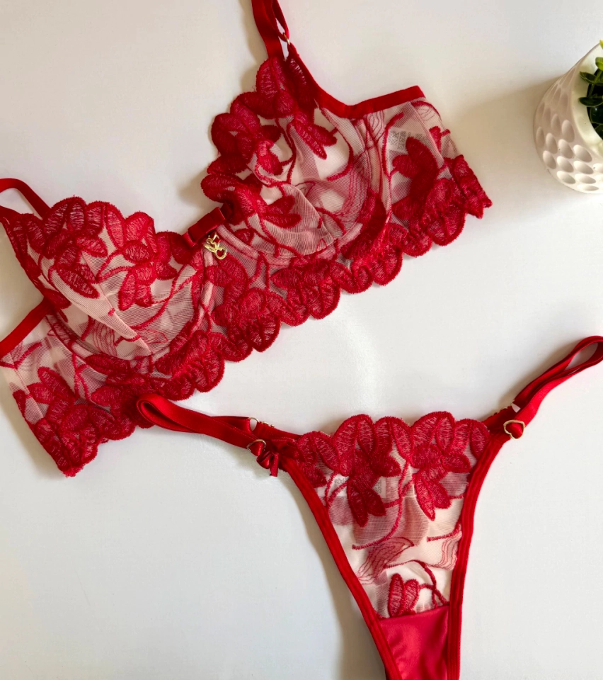 Conjunto Pétala Vermelho Nude personalizado - imagem 4