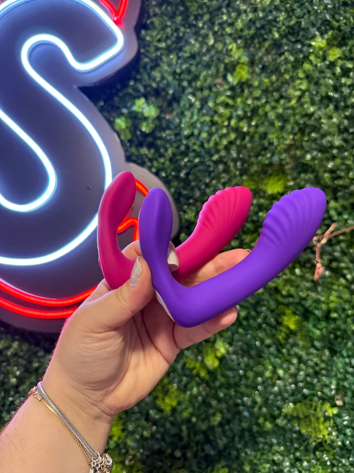 VIBRADOR LIA COM CONTROLE ESTIMULADOR CLÍTORIS COM 7 MODOS DE VIBRAÇÕES  - imagem 1
