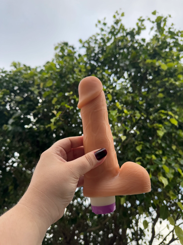 PRÓTESE COM ESCROTO E VIBRADOR 18X4,4 CM - 1