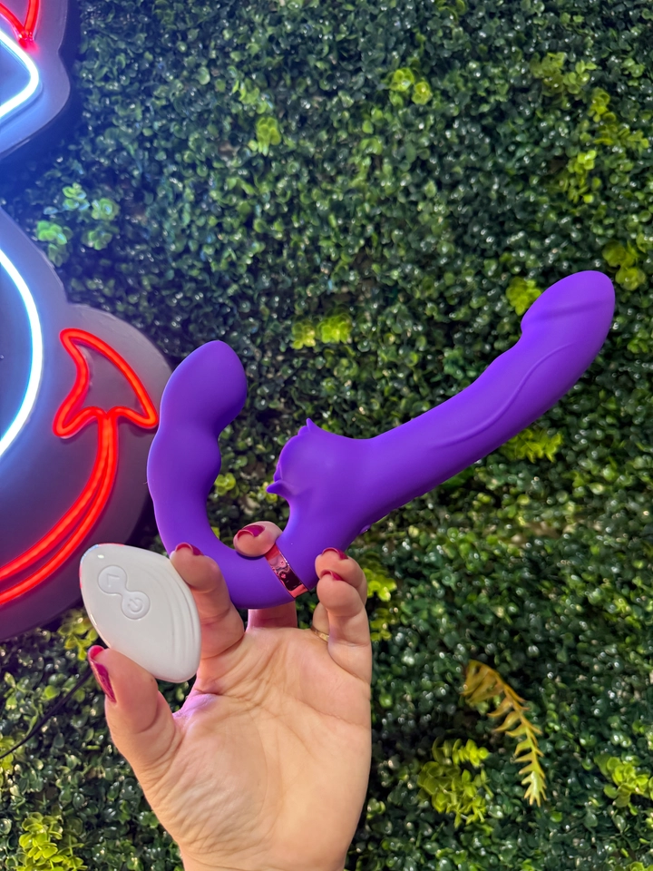 Vibrador Strap Recarregavel Com Controle Triplo Motor - imagem 1