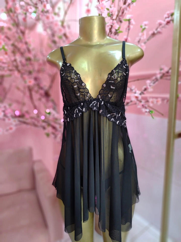 Camisola com calcinha preta com detalhes rosa - 2