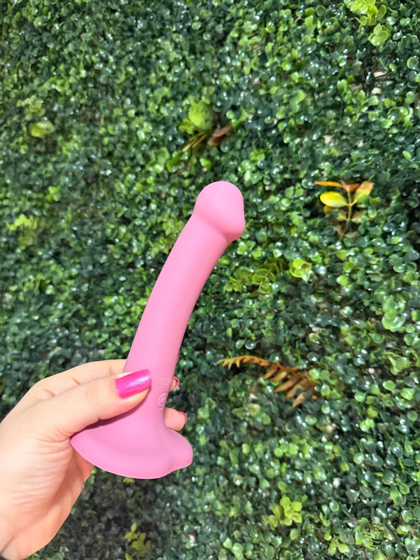 Dildo com Ventosa e Vibrador Recarregável Go Vibe Nina - imagem 2