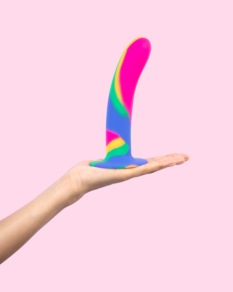 Dildo com Ventosa Go Play Rainbow - 17,4 cm x 3,5 cm - 2