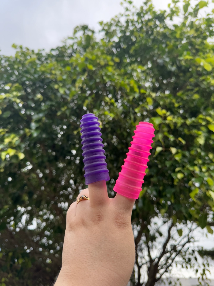 CAPA PARA DEDO COM ANÉIS MASSAGEADORES  - 2