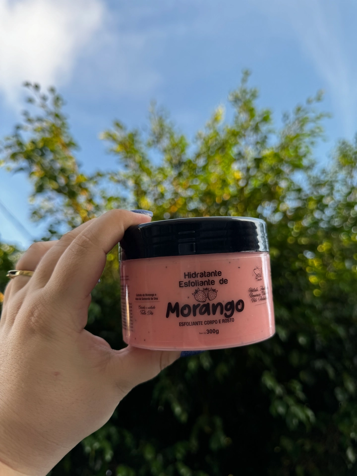 HIDRATANTE ESFOLIANTE CORPO E ROSTO MORANGO 300G