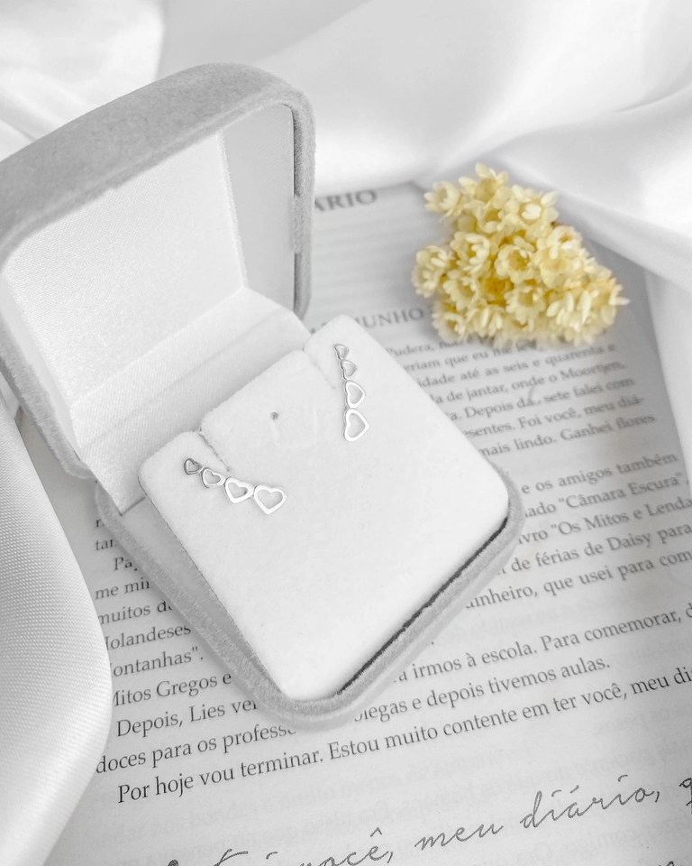 Brinco Ear Cuff Corações Vazados Prata 925 - 1