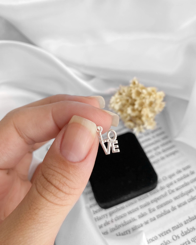 Pingente LOVE detalhes Prata 925 - 1