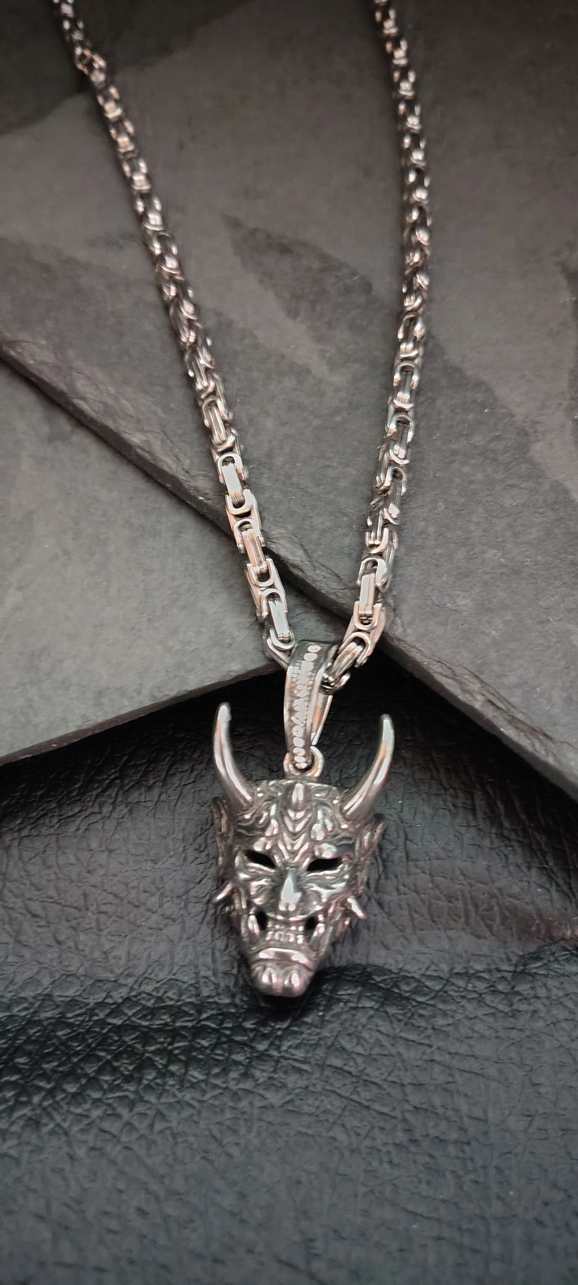 Corrente Masculina 65cm + Pingente Oni Mask Hannya 5cm - Máscara Japonesa Demônio Chifres - Aço Inoxidável - 1