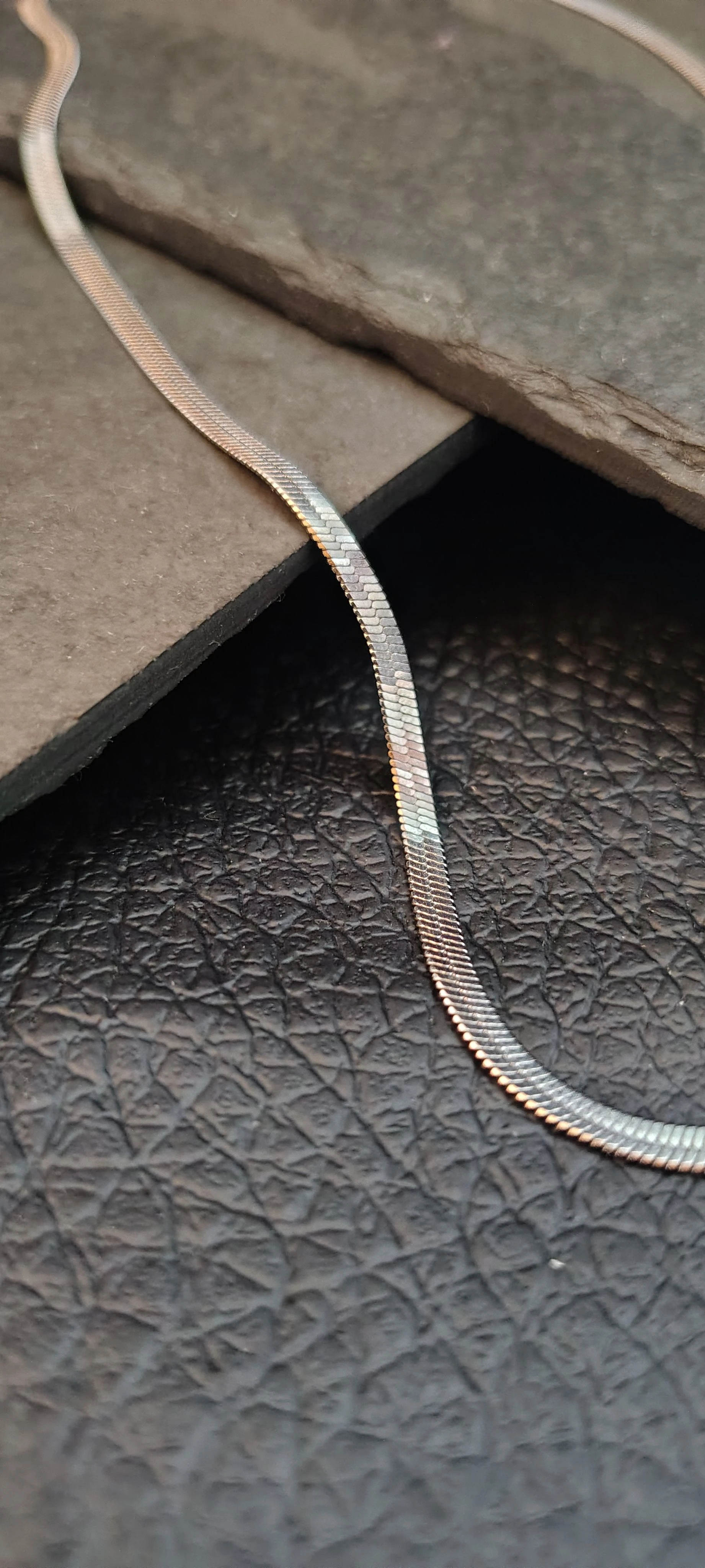Choker Fita 38cm + Extensor 5cm Prateada - Aço Inoxidável - Ajustável - Gargantilha Brilho Espelhado SANSKULL Prime - 2