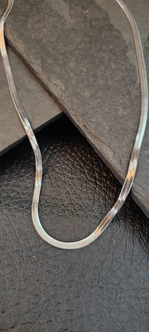 Choker Fita 38cm + Extensor 5cm Prateada - Aço Inoxidável - Ajustável - Gargantilha Brilho Espelhado SANSKULL Prime