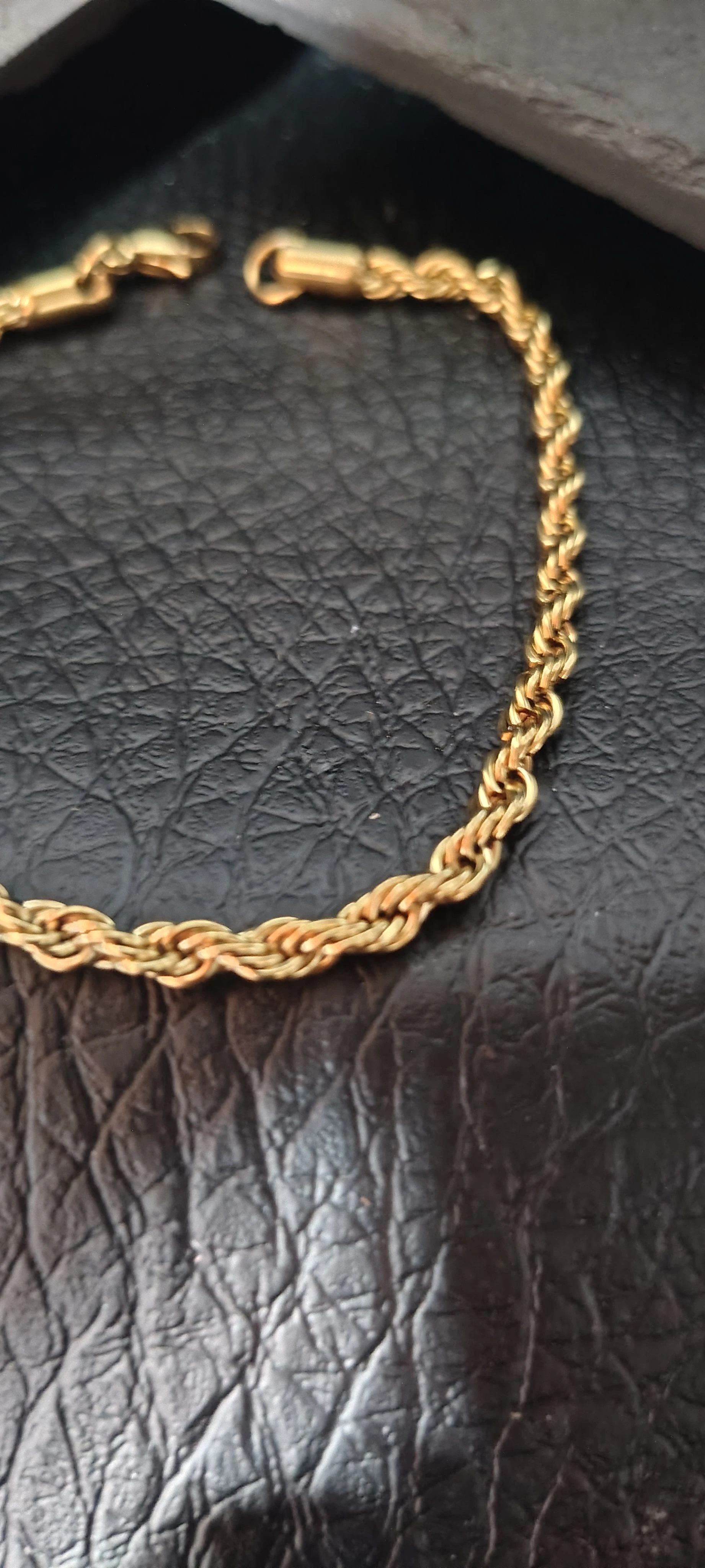 Pulseira Masculina Cordão Baiano Torcido 22cm - Ouro 18k Aço Inoxidável Dourado - SANSKULL - 2