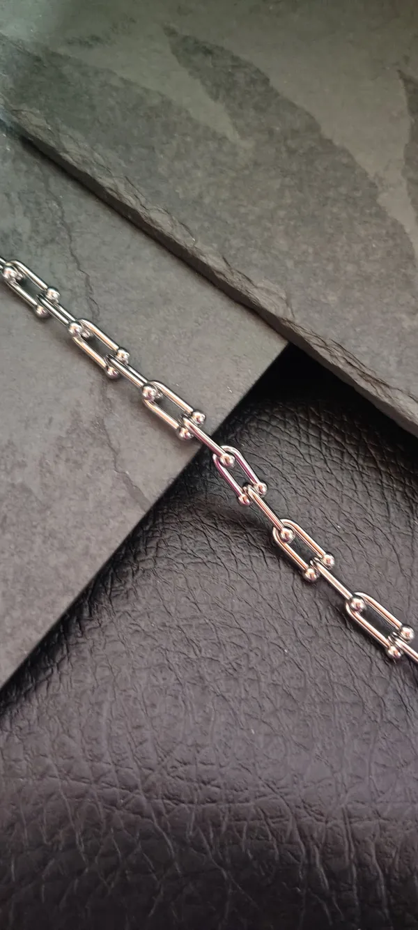 Pulseira Feminina Inspiração Joalheria 18cm - Elos U Bolinha Prata - Aço Inoxidável - SANSKULL - imagem 2
