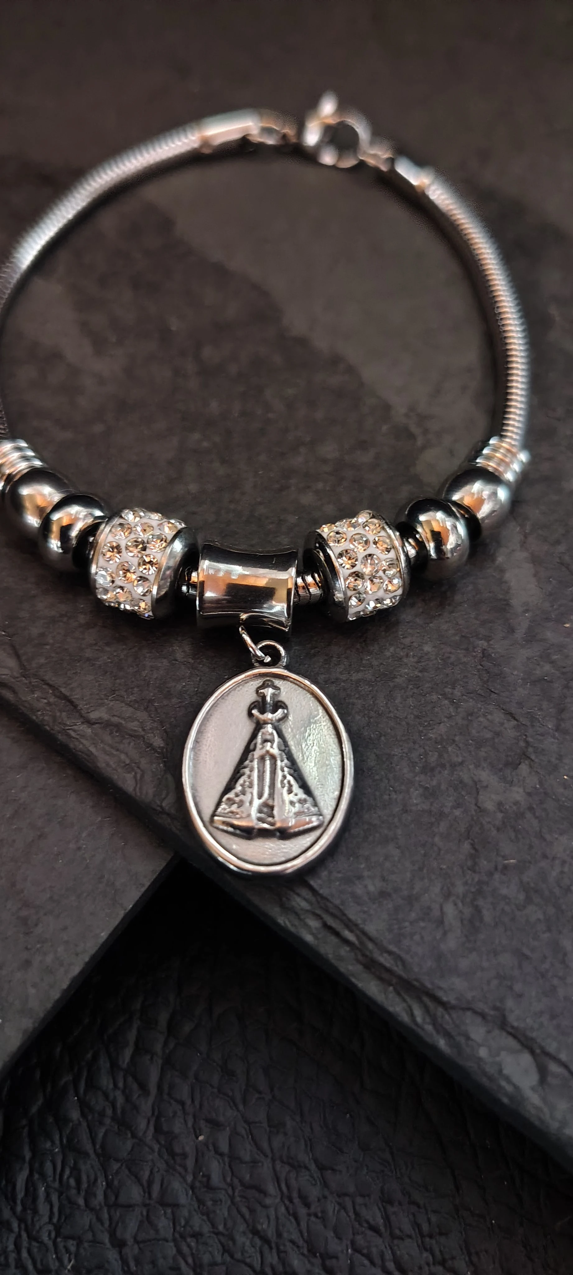 Pulseira Feminina Nossa Senhora Aparecida 19cm Prata - Medalha 1,5cm Dupla Face - Berloqueira Cobra com Zircônia - Aço Inoxidável - SANSKULL - 2