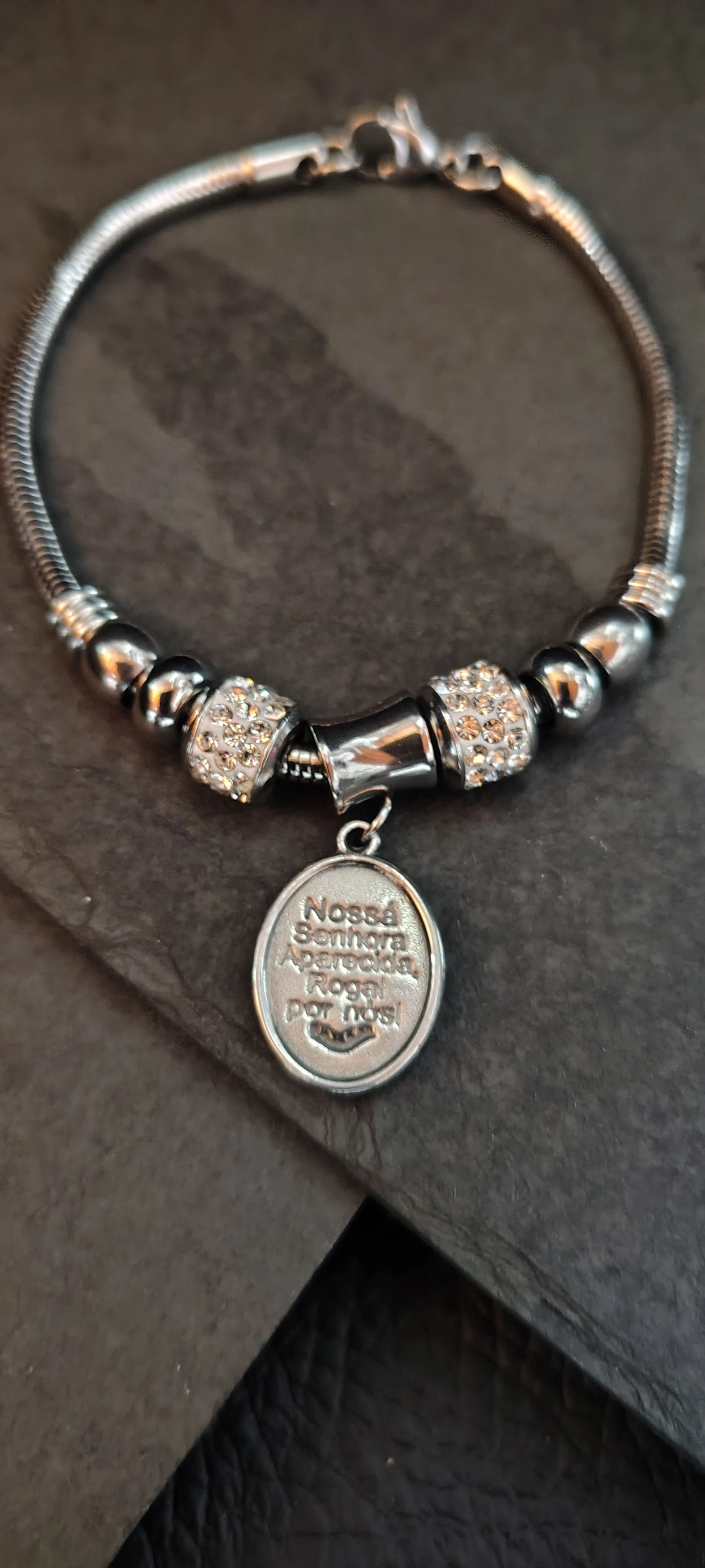 Pulseira Feminina Nossa Senhora Aparecida 19cm Prata - Medalha 1,5cm Dupla Face - Berloqueira Cobra com Zircônia - Aço Inoxidável - SANSKULL - 3