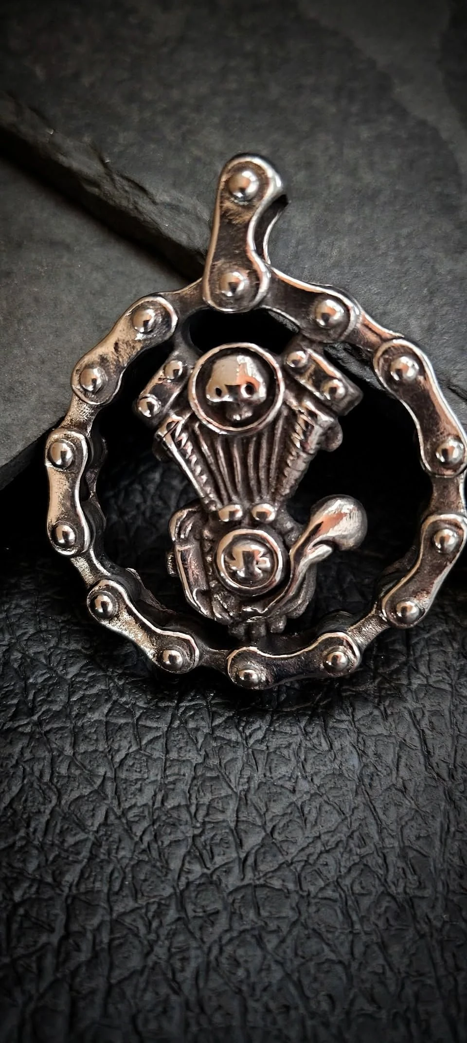 Pingente Motor V-Twin Skull Chain - Corrente Moto Aço Inoxidável | SANSKULL - 1