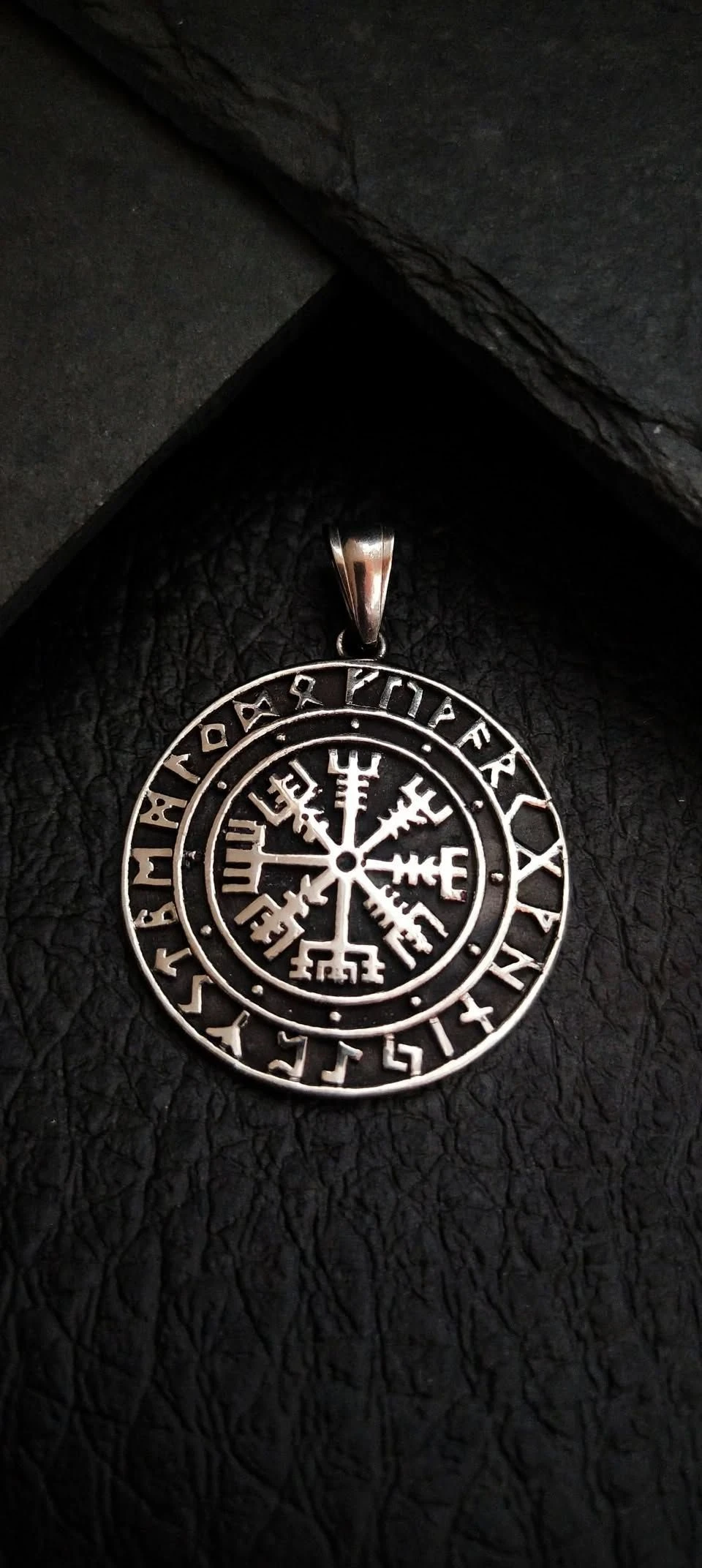 Pingente Vegvisir Bússola Viking 4,5cm - Runas Nórdicas Aço Inoxidável | SANSKULL - 1