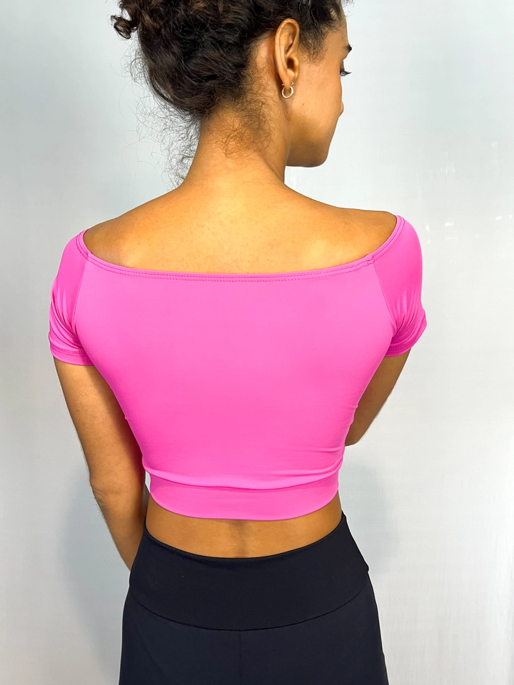 PROMO ÚLTIMAS PEÇAS - Cropped Ombro a Ombro Rosa - 4