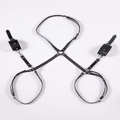 Harness em Couro com Algemas  - 4
