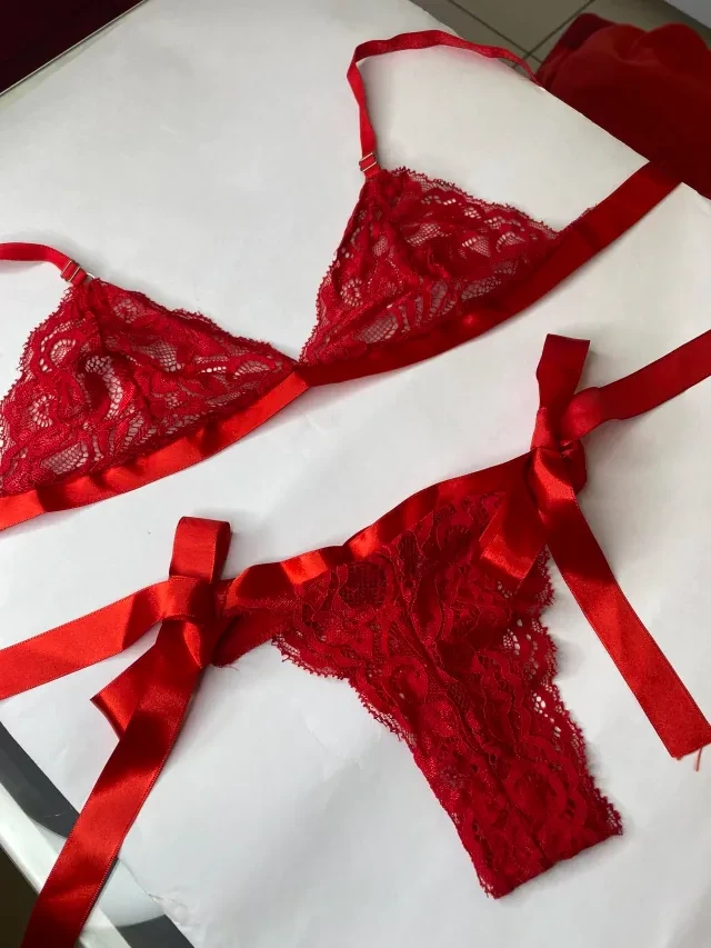 Conjunto Fitilho Vermelho Veste P e M   - 3