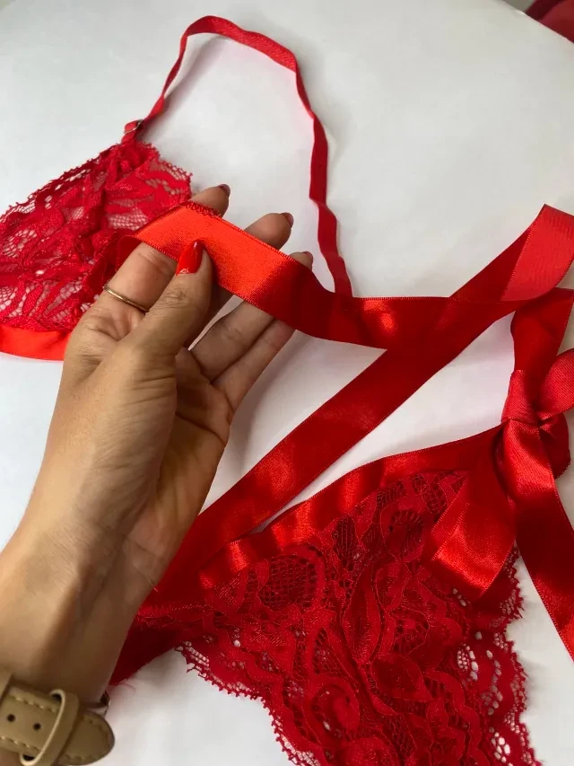 Conjunto Fitilho Vermelho Veste P e M   - 6