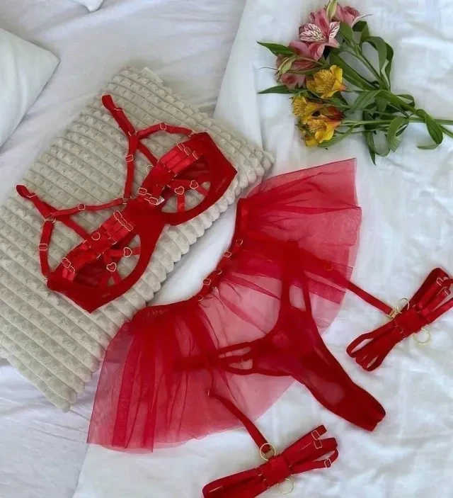 Conjunto Nubia Vermelho Veste P ao G - 1