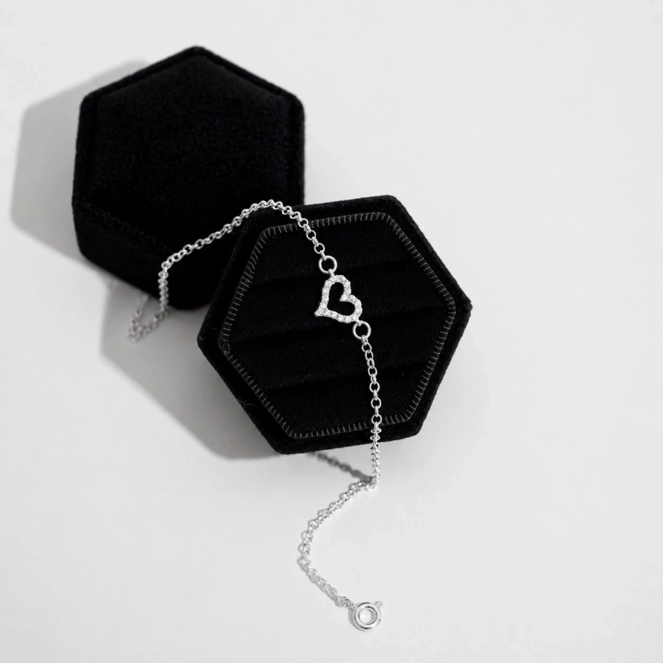 Pulseira coração cravejado elos português 