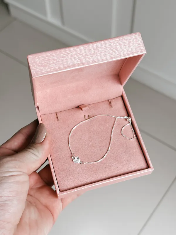 Pulseira coração gravatinha