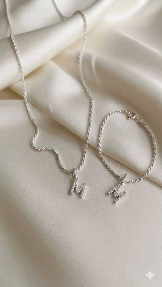 Pulseira cordão baiano com pingente inicial cravejada  - imagem 2