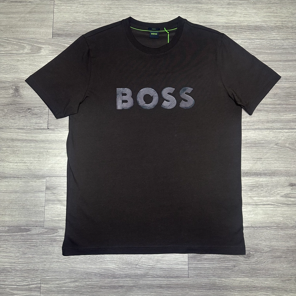 Camiseta Boss detalhe marrom 