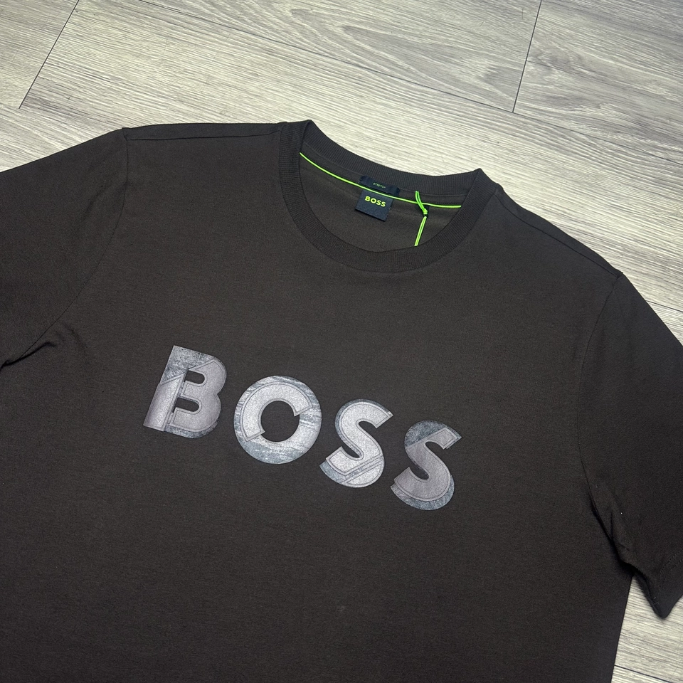 Camiseta Boss detalhe marrom  - 2