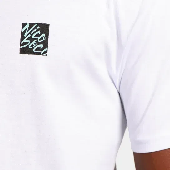 Camiseta nicoboco básica branca detalhe  - 2