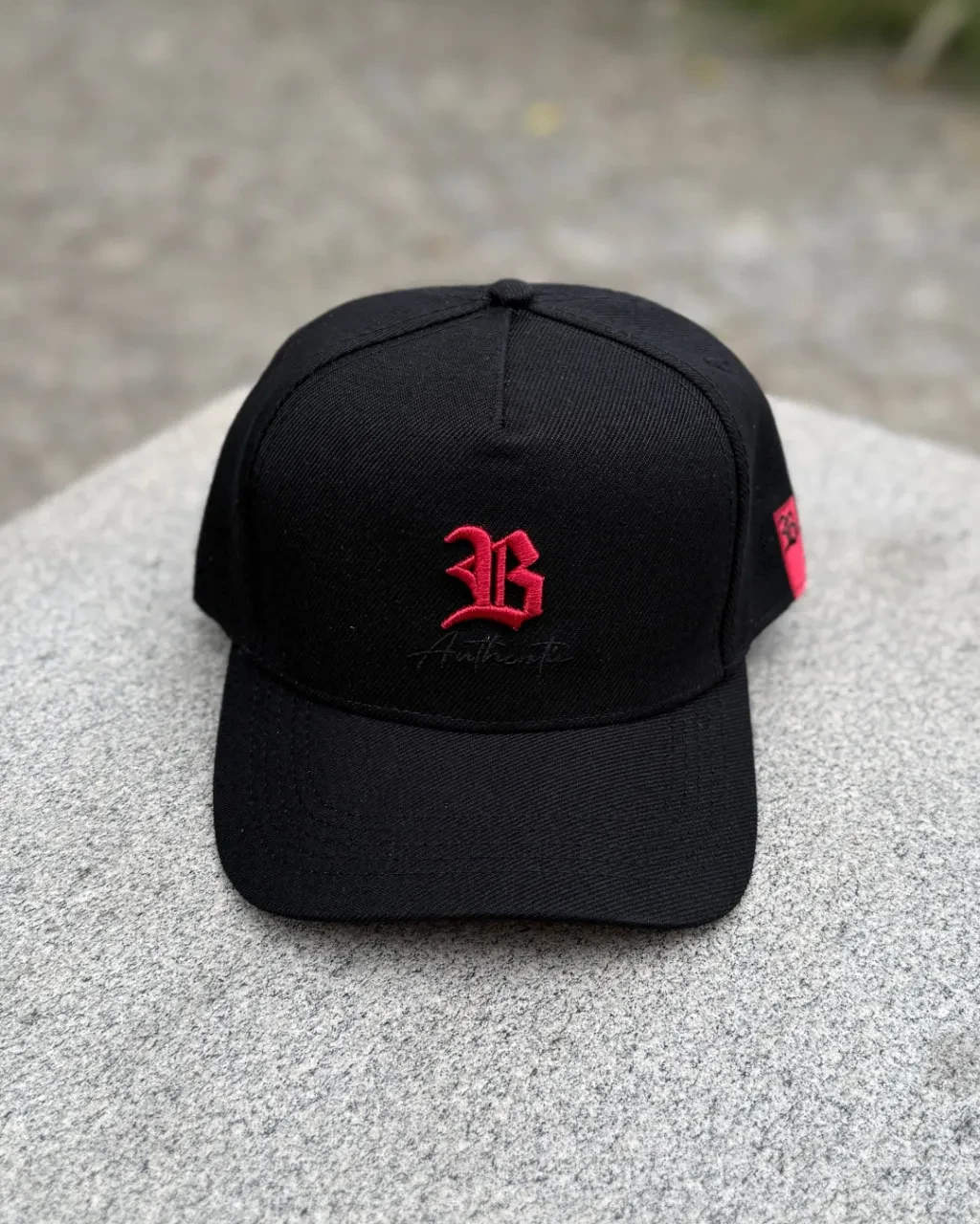 Boné snapback preto basic vermelho  - 1