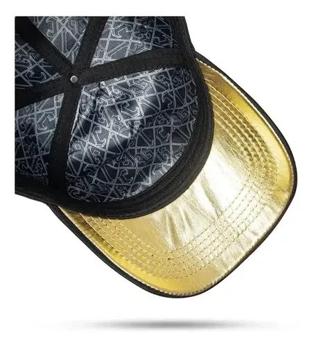 Boné snapback Preto contra aba couro dourado  - 2