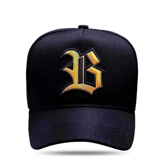 Boné snapback Preto contra aba couro dourado 