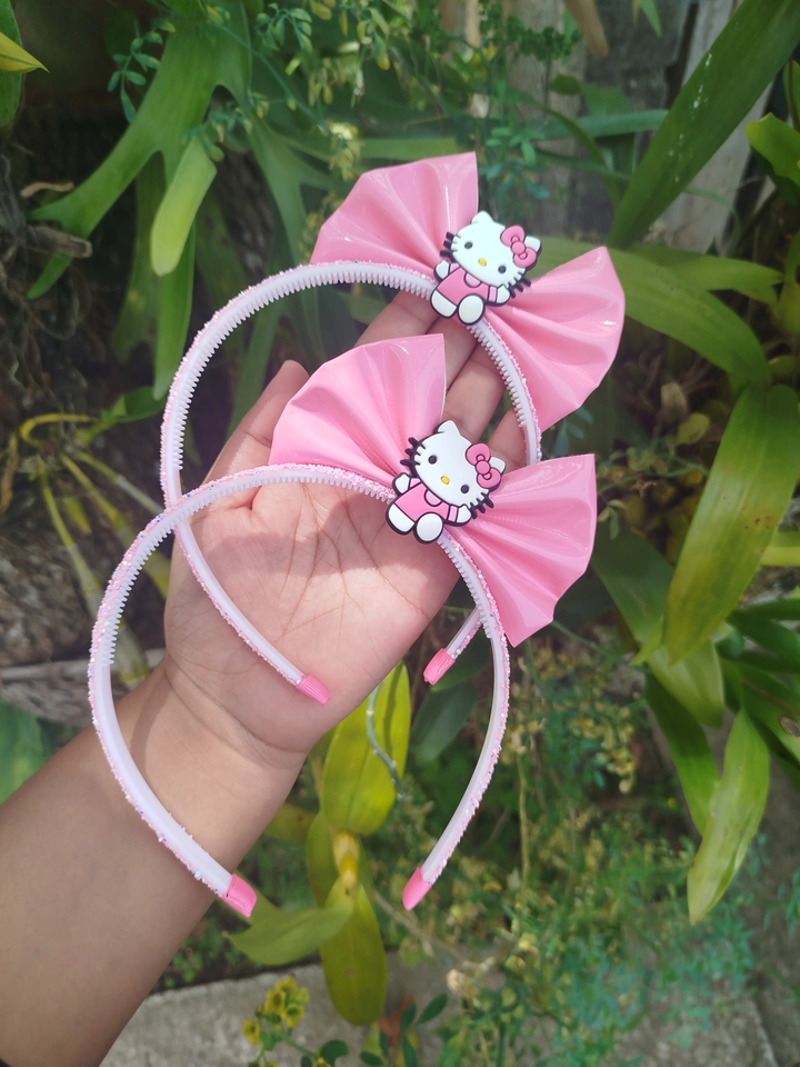 Tiaras hellokity 