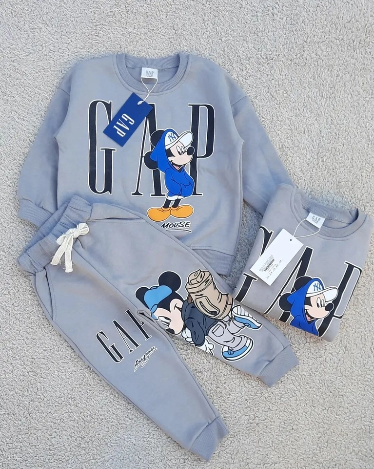 Conjunto moletom GAP Disney  - 2