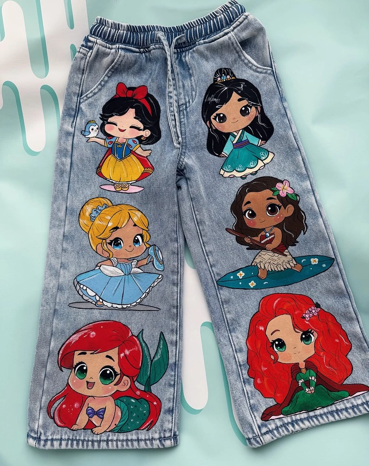 Calça jeans princesas 