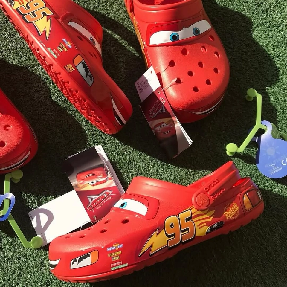 Crocs relâmpago mcqueen - 2
