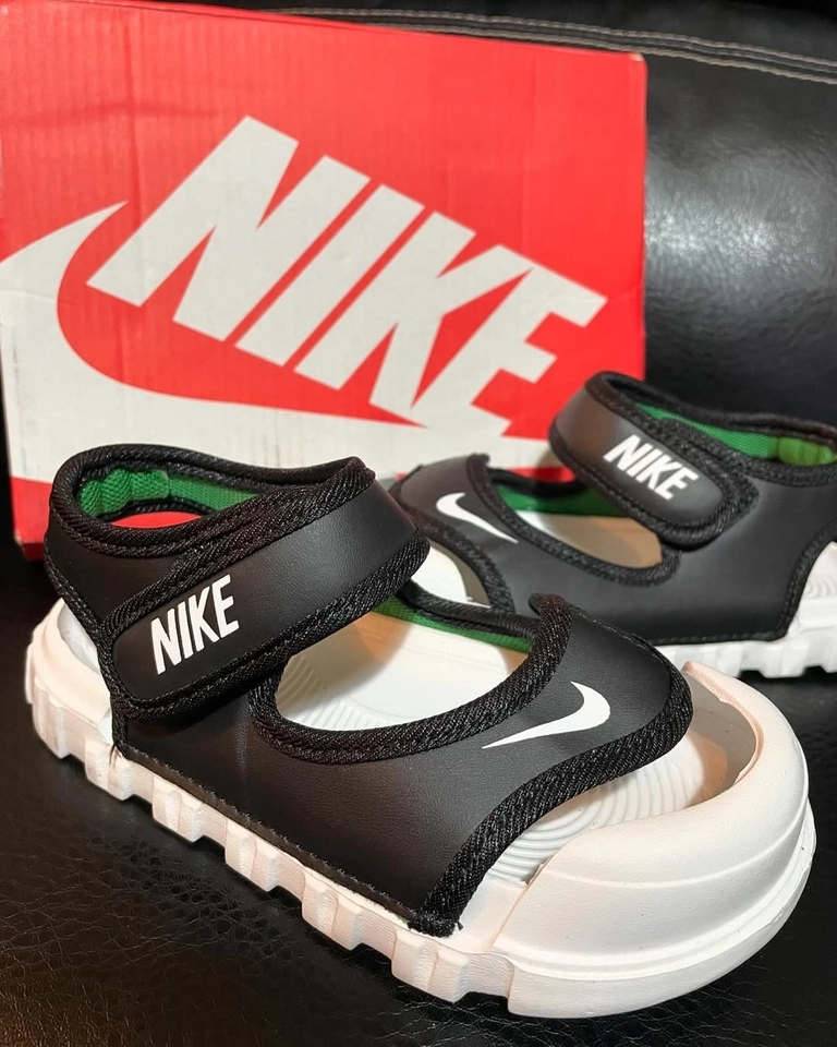 Sandália Nike  - 2