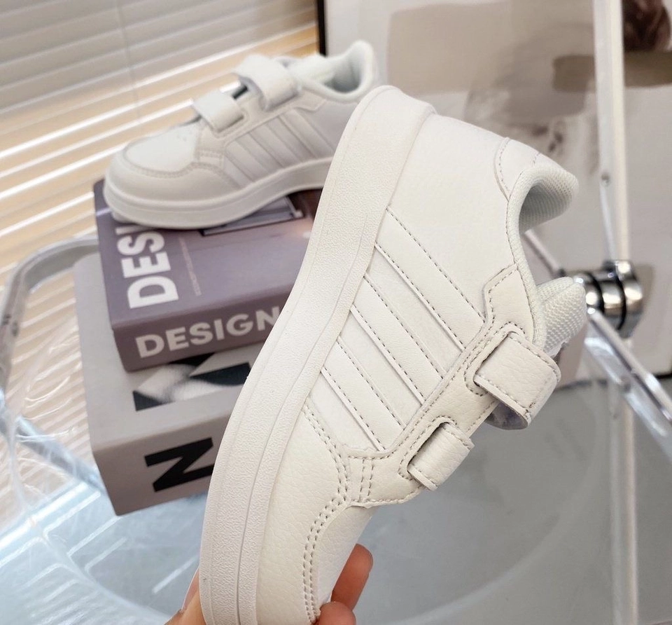 Tênis Adidas  - 2