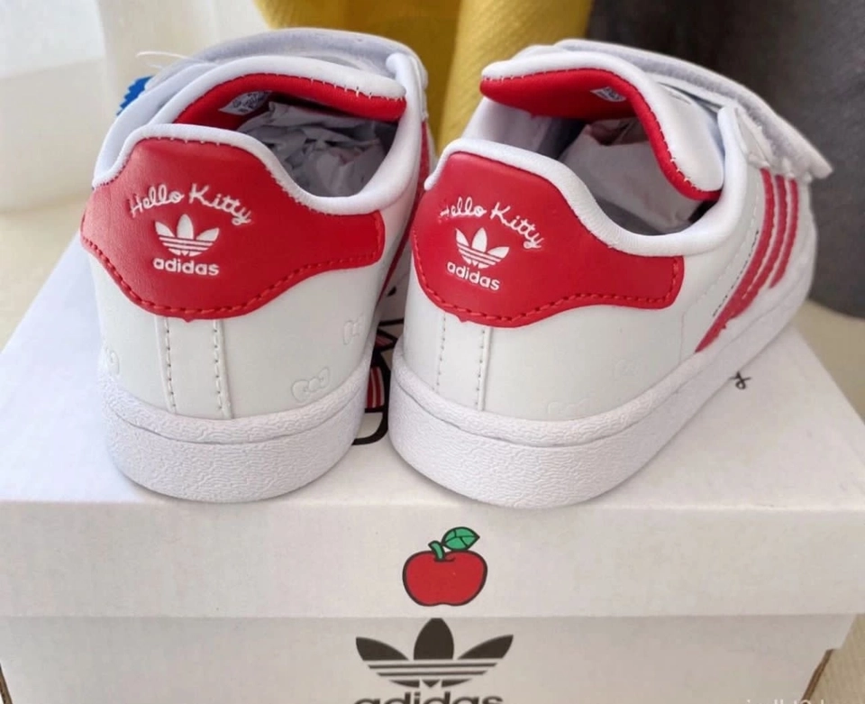 Tênis Adidas Superstar Hello kit - 3