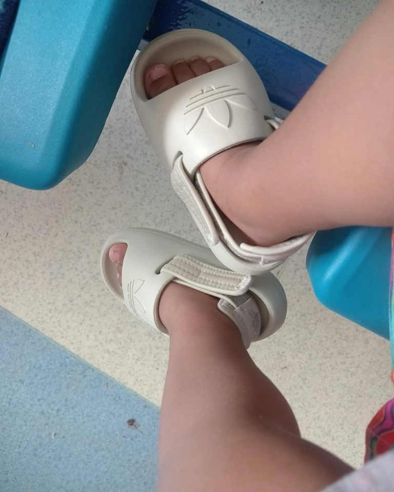 Papete Adidas  - 2