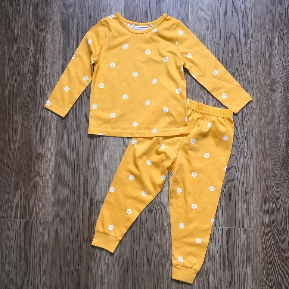 Três Conjuntos De Pijama  - 4