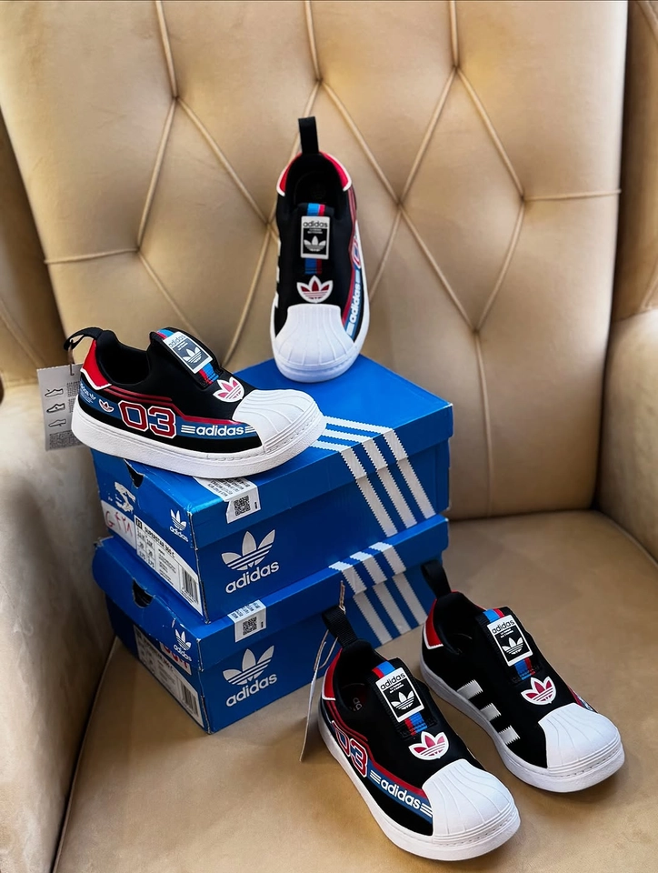 Tênis Adidas  - 2
