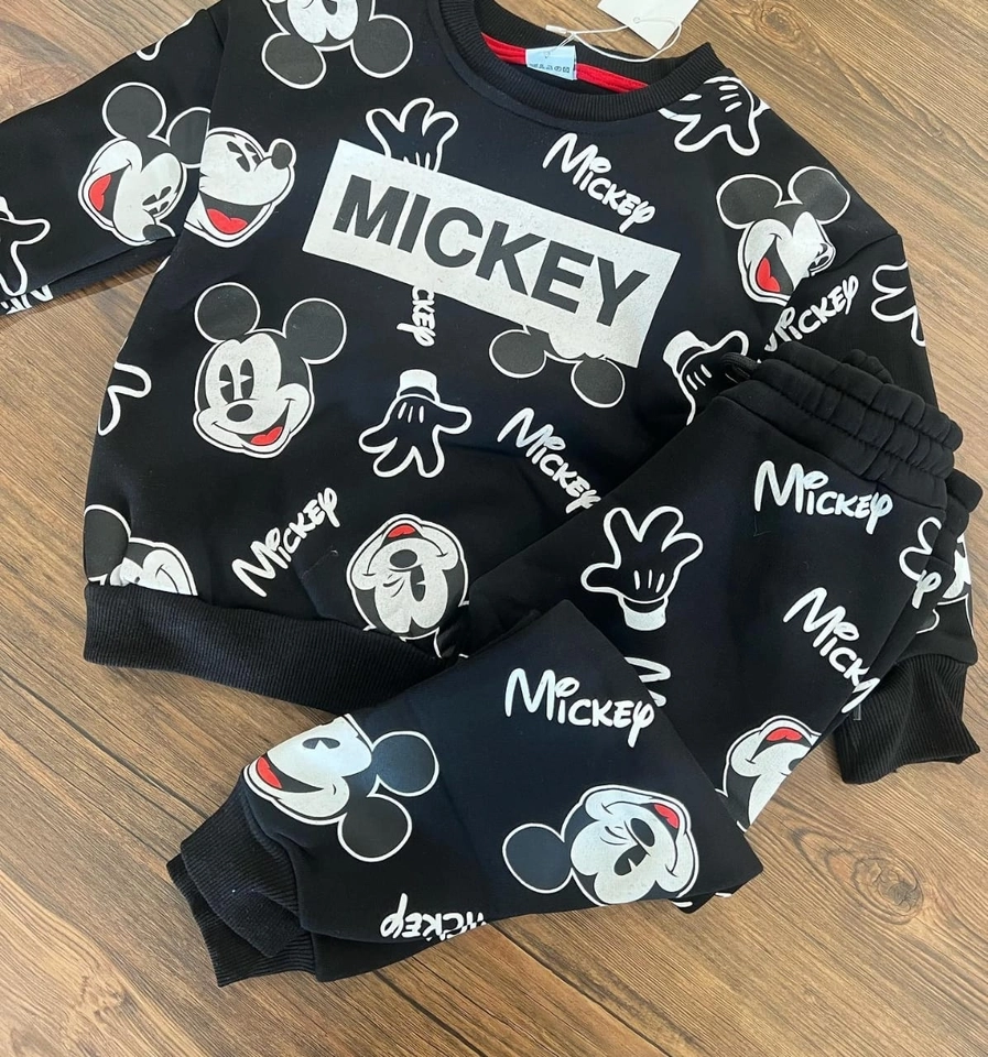 Conjunto Mickey Black  - 1