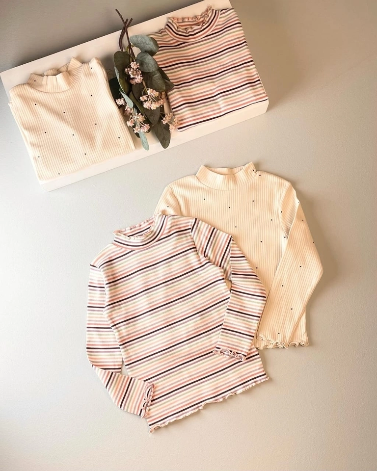 Kit com 2 Blusas - 1