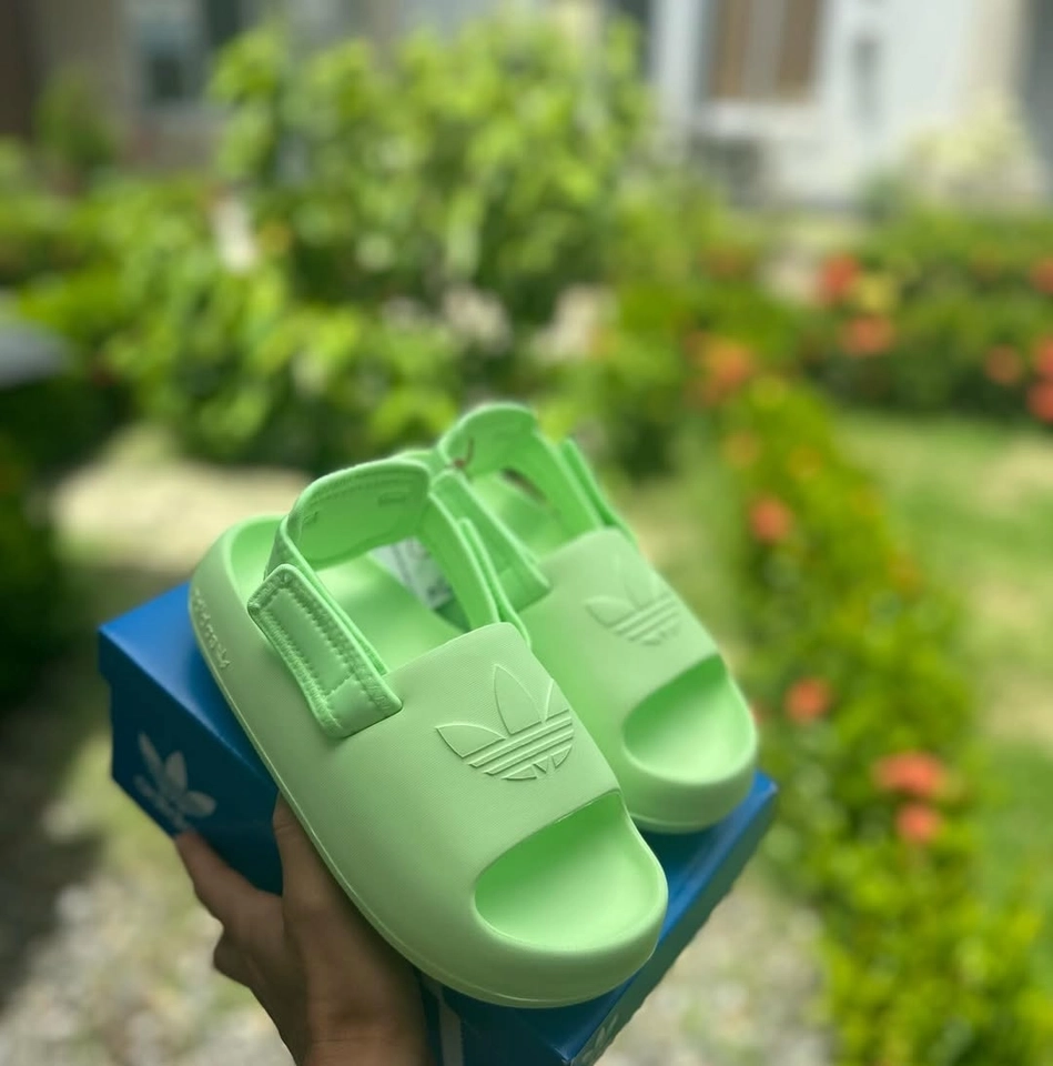 Papete Adidas  - 1