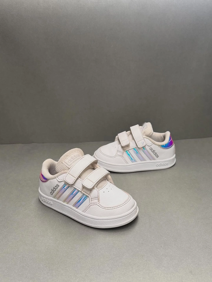 Tênis Adidas branco 