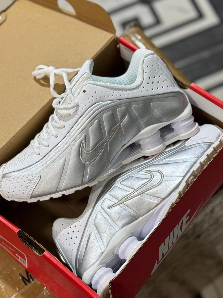 Nike Shox R4 - 4
