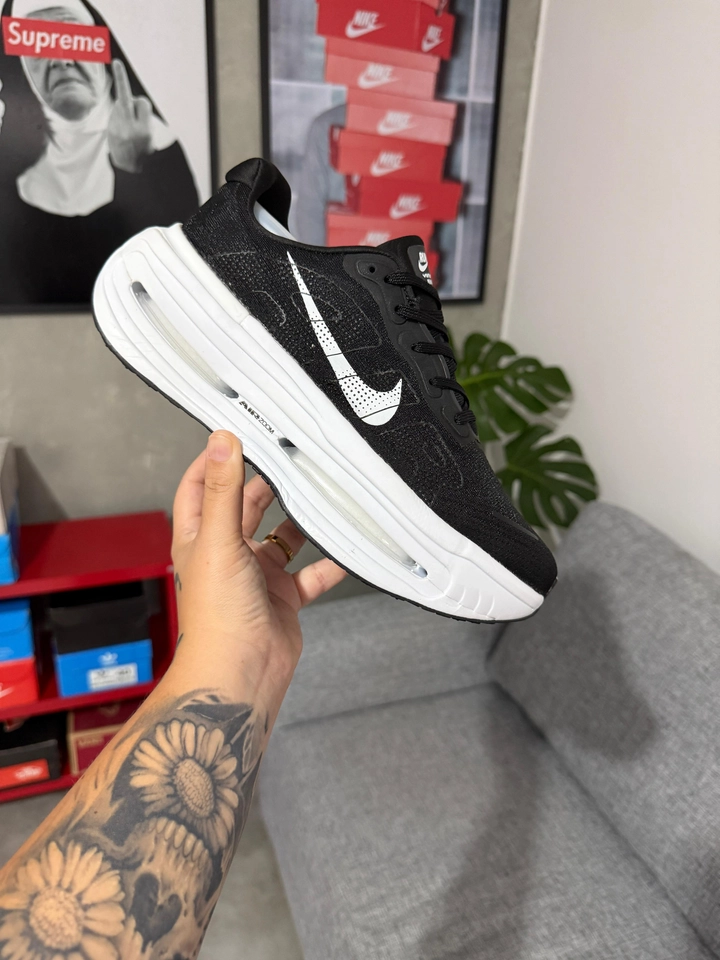 Nike Vomero - 4